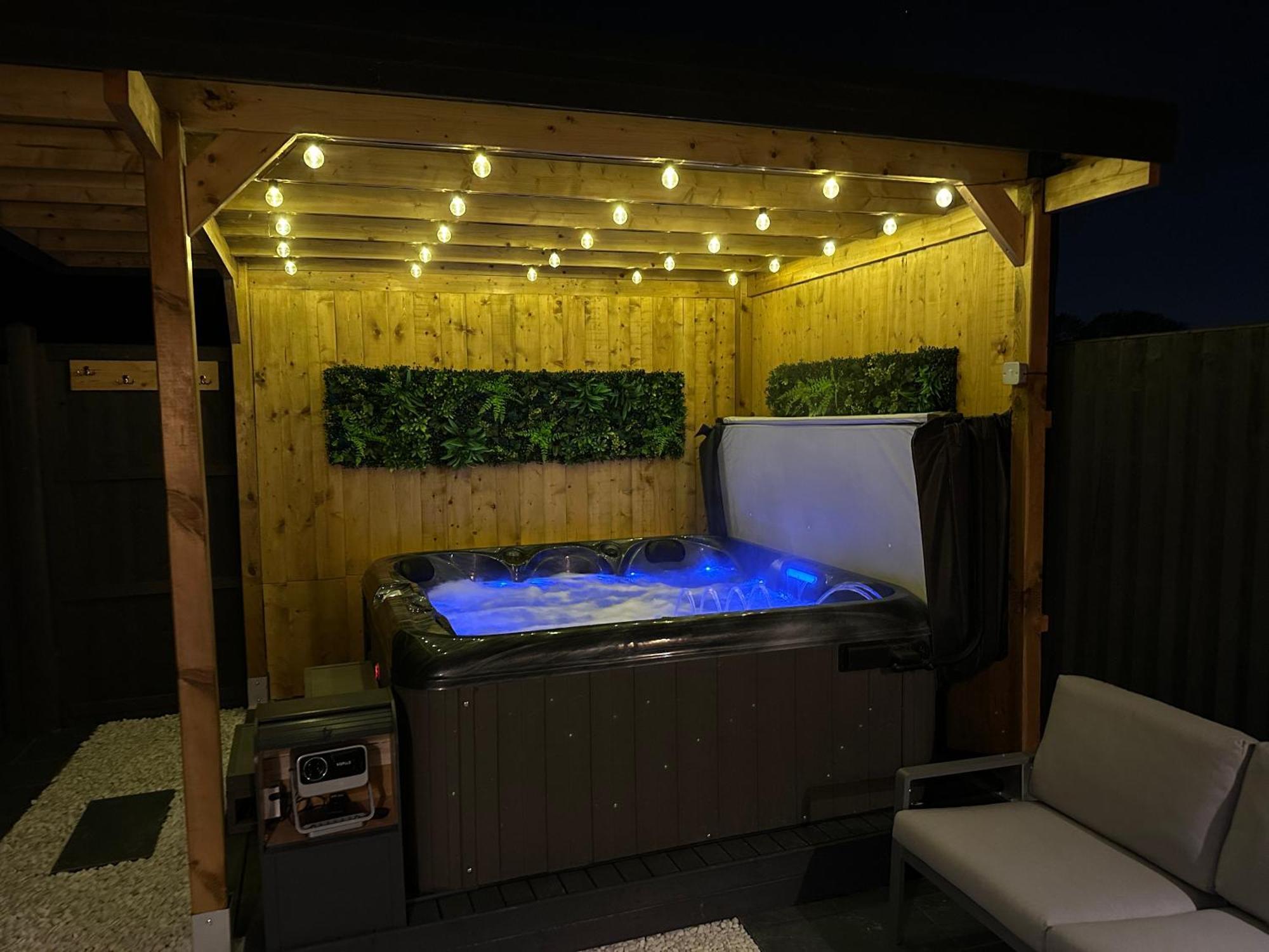 Wild & Free Hot Tub Retreat Apartment Dartford Exterior foto