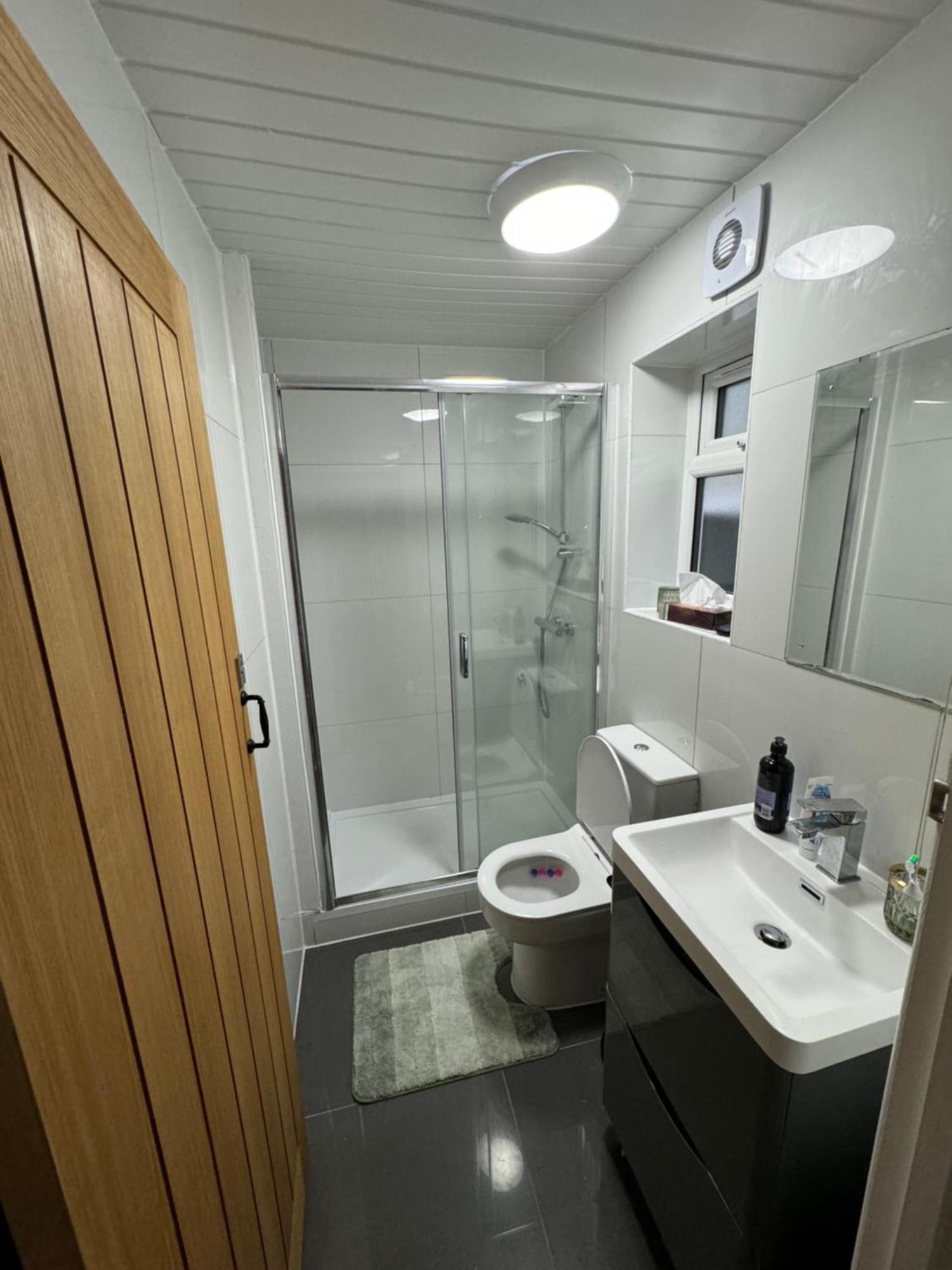 Wild & Free Hot Tub Retreat Apartment Dartford Exterior foto