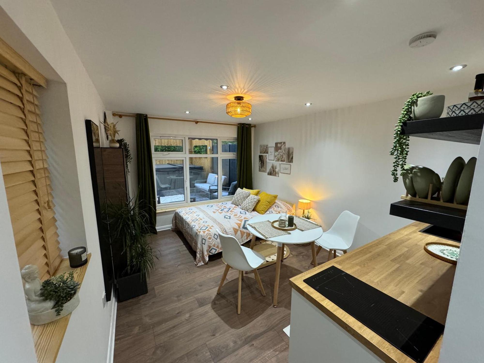 Wild & Free Hot Tub Retreat Apartment Dartford Exterior foto