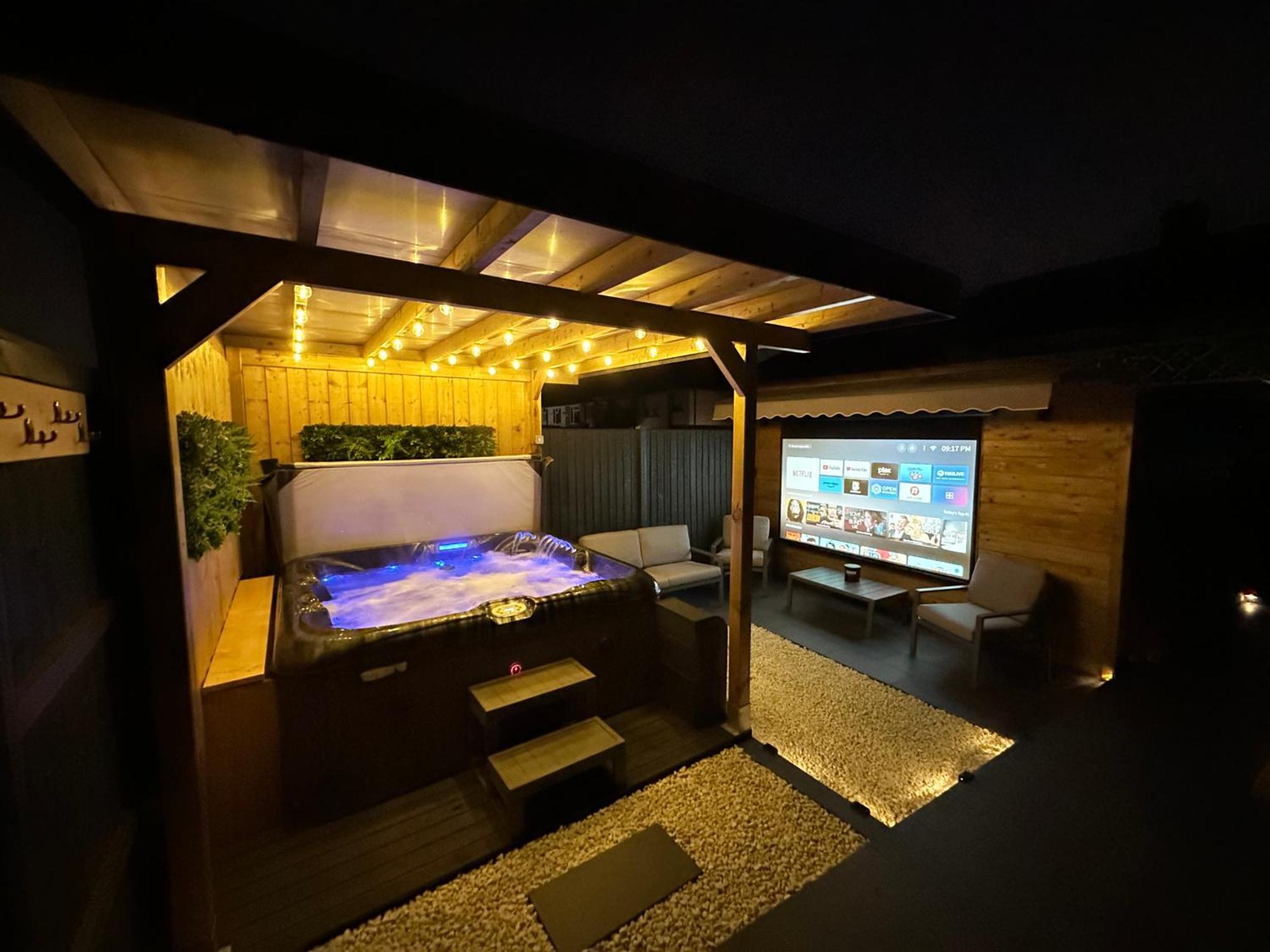 Wild & Free Hot Tub Retreat Apartment Dartford Exterior foto